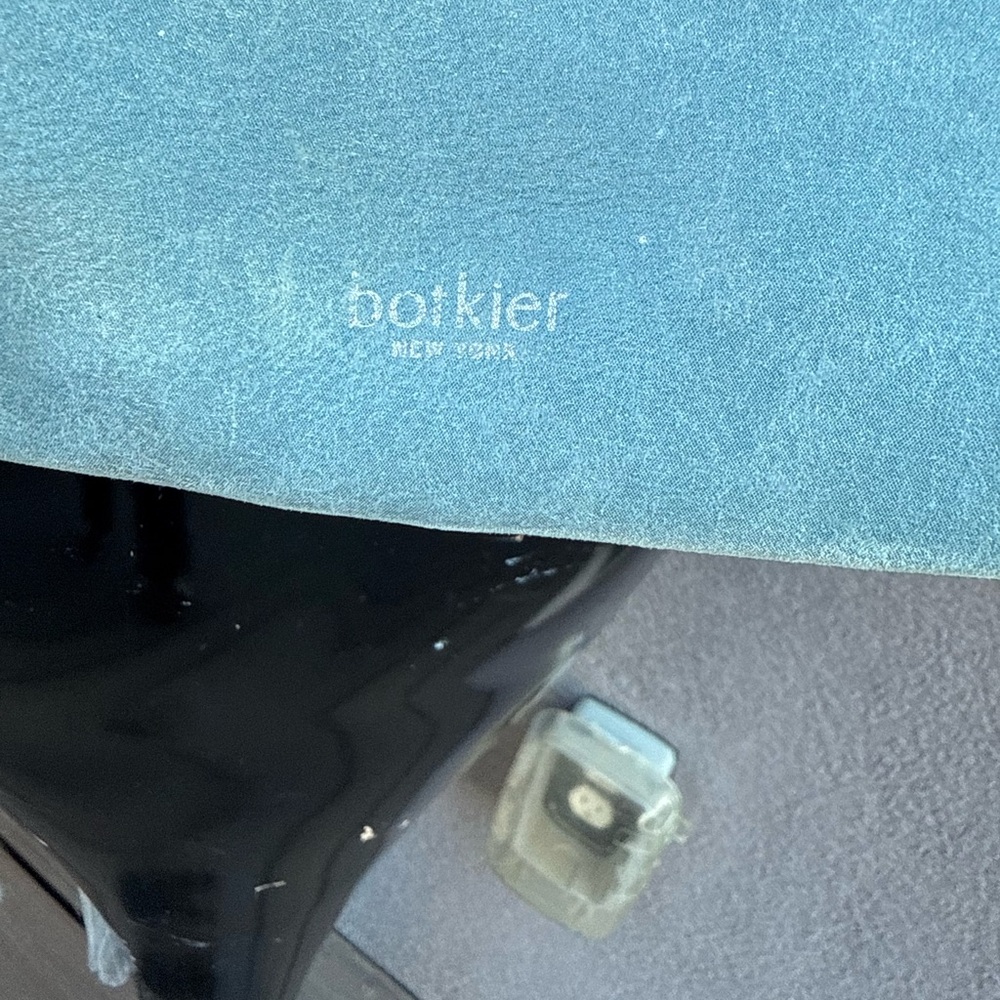 Botkier New York Light Blue Suede Zip‑Top Cross Body Shoulder Bag - Picture 6 of 8